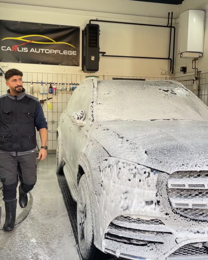 347292029_207275258775372_6983762030421379338_n